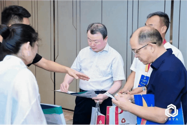  2025中國家紡協(xié)會(huì)床品年會(huì)在沭陽召開，揭開健康家紡消費(fèi)密碼